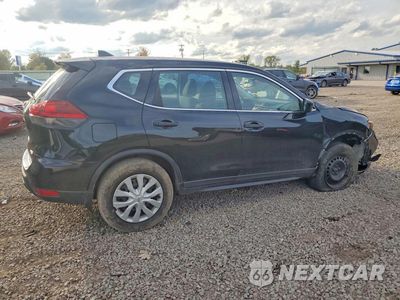 Trzecie zdjęcie samochodu z tyłu: 2019 NISSAN ROGUE S VIN:5N1AT2MV0KC797151 - miniatura