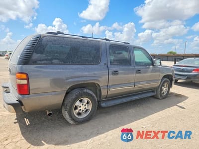 Trzecie zdjęcie samochodu z tyłu: 2001 CHEVROLET SUBURBAN C1500 VIN:3GNEC16T71G136408 - miniatura