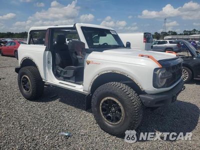 Czwarte zdjęcie samochodu z boku: 2022 FORD BRONCO BASE VIN:1FMDE5CP8NLA95630 - miniatura