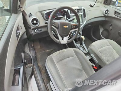 Zdjęcie 8 z 12 samochodu: 2017 CHEVROLET SONIC VIN:1G1JG6SH1H4172766 - miniatura