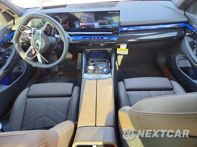 Zdjęcie 8 z 12 samochodu: 2027 BMW 530 I VIN:WBA43FJ06VCY60255 - miniatura