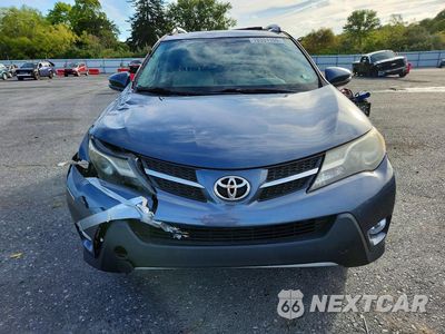 Piąte zdjęcie samochodu w środku: 2014 TOYOTA RAV4 XLE VIN:2T3RFREV0EW131740 - miniatura