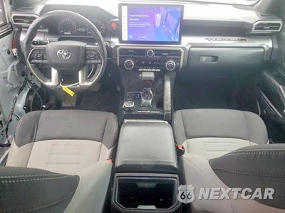 Zdjęcie 8 z 13 samochodu: 2024 TOYOTA TACOMA TRD OFF-ROAD VIN:3TMLB5JN8RM054980 - miniatura