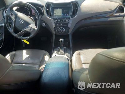 Zdjęcie 8 z 13 samochodu: 2017 HYUNDAI SANTA FE SPORT 2.4L VIN:5XYZU3LB4HG383747 - miniatura