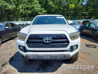 Piąte zdjęcie samochodu w środku: 2017 TOYOTA TACOMA TRD OFF-ROAD VIN:5TFCZ5ANXHX075057 - miniatura