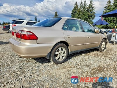 Trzecie zdjęcie samochodu z tyłu: 2000 HONDA ACCORD SE VIN:1HGCG5679YA080447 - miniatura