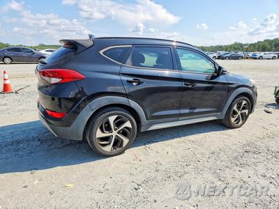Trzecie zdjęcie samochodu z tyłu: 2018 HYUNDAI TUCSON VALUE VIN:KM8J33A22JU644117 - miniatura