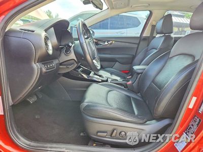 Zdjęcie 7 z 12 samochodu: 2019 KIA FORTE EX VIN:3KPF54AD3KE084815 - miniatura