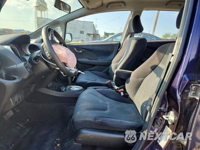 Zdjęcie 7 z 12 samochodu: 2010 HONDA FIT SPORT VIN:JHMGE8H49AC031946 - miniatura