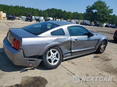 Trzecie zdjęcie samochodu z tyłu: 2007 FORD MUSTANG VIN:1ZVHT80N775282913 - miniatura