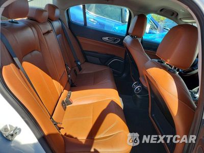 Zdjęcie 10 z 12 samochodu: 2018 ALFA ROMEO GIULIA VIN:ZARFAEBN6J7594606 - miniatura