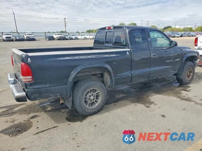 Trzecie zdjęcie samochodu z tyłu: 2000 DODGE DAKOTA VIN:1B7GG22X8YS584549 - miniatura