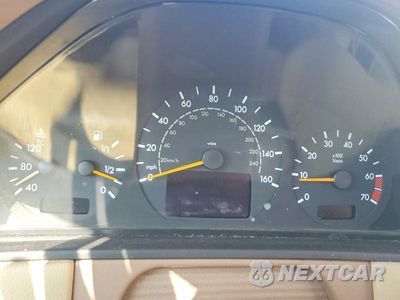 Zdjęcie 9 z 12 samochodu: 2002 MERCEDES-BENZ E 320 VIN:WDBJF65J72B500492 - miniatura