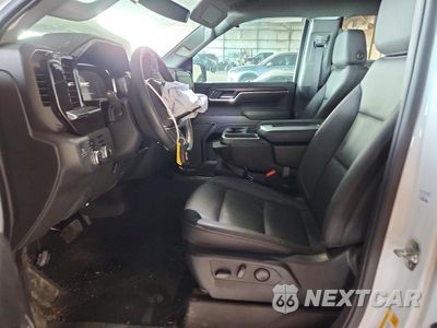 Zdjęcie 7 z 12 samochodu: 2025 GMC SIERRA K1500 SLT VIN:3GTUUDE83SG231601 - miniatura