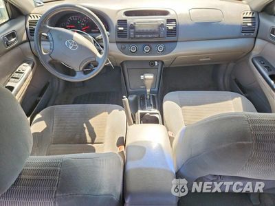 Zdjęcie 8 z 12 samochodu: 2006 TOYOTA CAMRY LE VIN:4T1BE30K86U647868 - miniatura