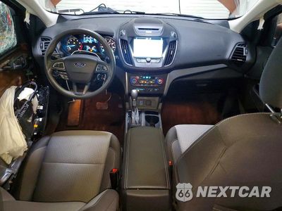 Zdjęcie 8 z 14 samochodu: 2017 FORD ESCAPE SE VIN:1FMCU9G97HUE67765 - miniatura