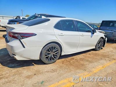 Trzecie zdjęcie samochodu z tyłu: 2022 TOYOTA CAMRY SE VIN:4T1G11AK7NU695932 - miniatura