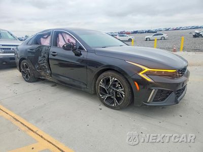 Czwarte zdjęcie samochodu z boku: 2025 KIA K5 GT LINE VIN:KNAG64J71S5281275 - miniatura