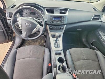 Zdjęcie 8 z 12 samochodu: 2015 NISSAN SENTRA S VIN:3N1AB7AP2FY300692 - miniatura