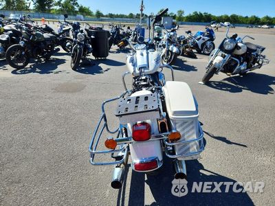 Czwarte zdjęcie samochodu z boku: 2016 HARLEY-DAVIDSON FLHP POLICE ROAD KING VIN:1HD1FHM17GB635766 - miniatura