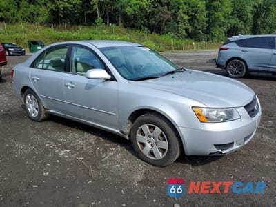 Czwarte zdjęcie samochodu z boku: 2008 HYUNDAI SONATA GLS VIN:5NPET46CX8H305221 - miniatura