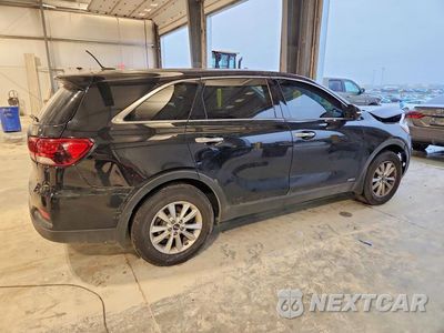 Trzecie zdjęcie samochodu z tyłu: 2019 KIA SORENTO LX VIN:5XYPGDA38KG549498 - miniatura
