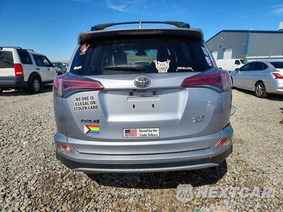 Zdjęcie 6 z 14 samochodu: 2018 TOYOTA RAV4 XLE VIN:JTMRFREV5JD229198 - miniatura