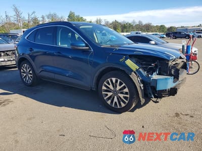 Czwarte zdjęcie samochodu z boku: 2020 FORD ESCAPE TITANIUM VIN:1FMCU9J9XLUA63859 - miniatura