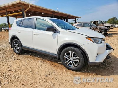 Czwarte zdjęcie samochodu z boku: 2017 TOYOTA RAV4 LE VIN:JTMZFREV4HJ720342 - miniatura