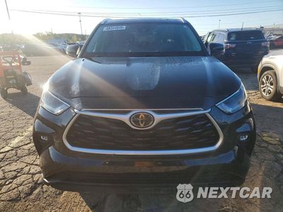 Piąte zdjęcie samochodu w środku: 2021 TOYOTA HIGHLANDER XLE VIN:5TDHZRBH9MS076187 - miniatura
