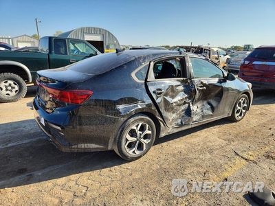 Trzecie zdjęcie samochodu z tyłu: 2021 KIA FORTE LXS VIN:3KPF24AD6ME327237 - miniatura