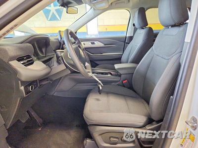 Zdjęcie 7 z 13 samochodu: 2026 FORD EXPLORER ACTIVE VIN:1FMUK8DH9TGB24186 - miniatura