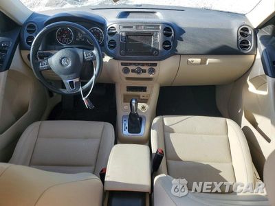 Zdjęcie 8 z 12 samochodu: 2017 VOLKSWAGEN TIGUAN WOLFSBURG VIN:WVGSV7AX0HK011882 - miniatura