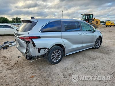 Trzecie zdjęcie samochodu z tyłu: 2021 TOYOTA SIENNA LE VIN:5TDKRKEC3MS047944 - miniatura