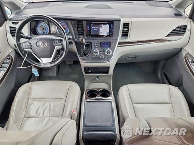 Zdjęcie 8 z 13 samochodu: 2016 TOYOTA SIENNA XLE 7-PASSENGER VIN:5TDDK3DC9GS137026 - miniatura