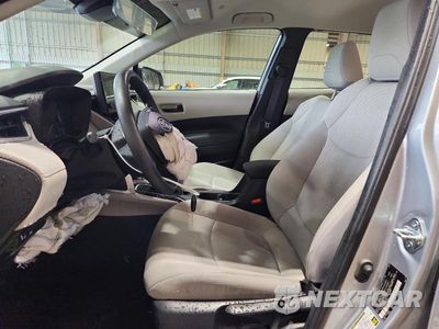 Zdjęcie 7 z 14 samochodu: 2023 TOYOTA COROLLA CROSS L VIN:7MUAAAAG6PV048571 - miniatura