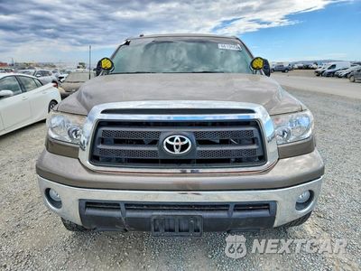 Piąte zdjęcie samochodu w środku: 2012 TOYOTA TUNDRA CREWMAX SR5 VIN:5TFEY5F16CX120697 - miniatura