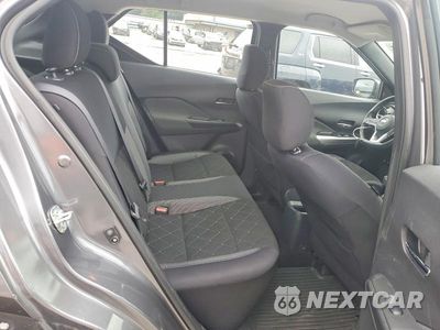 Zdjęcie 11 z 14 samochodu: 2018 NISSAN KICKS SV VIN:3N1CP5CU9JL508821 - miniatura