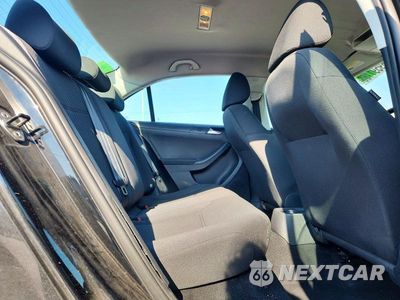 Zdjęcie 10 z 12 samochodu: 2012 VOLKSWAGEN JETTA BASE VIN:3VW2K7AJ5CM351634 - miniatura