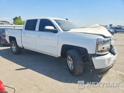 Czwarte zdjęcie samochodu z boku: 2016 CHEVROLET SILVERADO K1500 LT VIN:3GCUKREC0GG261797 - miniatura