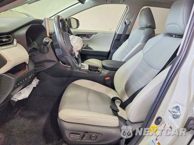 Zdjęcie 7 z 13 samochodu: 2019 TOYOTA RAV4 LIMITED VIN:JTMDWRFV1KJ013473 - miniatura