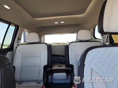 Zdjęcie 10 z 14 samochodu: 2025 GMC ACADIA DENALI VIN:1GKENLRS9SJ240243 - miniatura