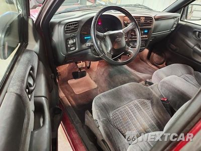 Zdjęcie 8 z 12 samochodu: 2001 CHEVROLET S TRUCK S10 VIN:1GCDT19W718136456 - miniatura