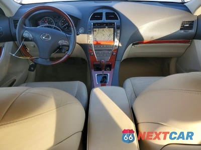 Zdjęcie 8 z 13 samochodu: 2011 LEXUS ES 350 VIN:JTHBK1EG0B2453362 - miniatura