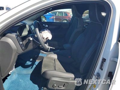 Zdjęcie 7 z 13 samochodu: 2023 VOLVO C40 RECHARGE ULTIMATE VIN:YV4ED3GM5P2027808 - miniatura