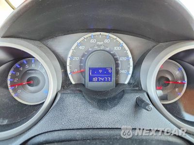 Zdjęcie 9 z 12 samochodu: 2009 HONDA FIT SPORT VIN:JHMGE88409S066036 - miniatura
