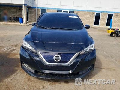 Piąte zdjęcie samochodu w środku: 2021 NISSAN LEAF SV VIN:1N4AZ1CV1MC555525 - miniatura