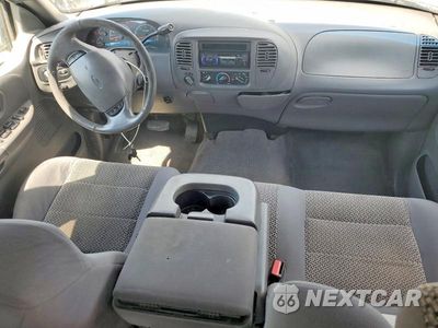 Zdjęcie 8 z 12 samochodu: 2002 FORD F150 SUPERCREW VIN:1FTRW08L72KB31356 - miniatura