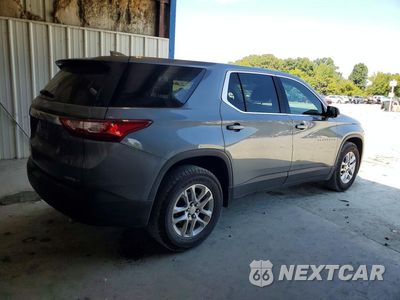 Trzecie zdjęcie samochodu z tyłu: 2021 CHEVROLET TRAVERSE LS VIN:1GNERFKW4MJ100447 - miniatura