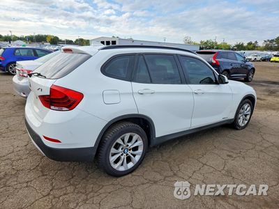 Trzecie zdjęcie samochodu z tyłu: 2014 BMW X1 XDRIVE28I VIN:WBAVL1C56EVR94168 - miniatura